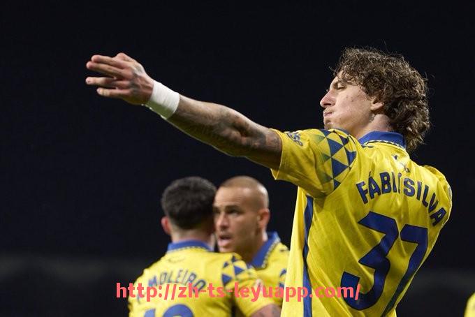 乐鱼体育入口-2015年火箭队对阵湖人队比赛精彩回顾